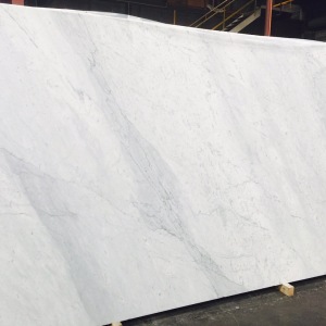 Bianco-Carrara-White-Marble-Slabs-Italy-Gangsaw-Marble-Slabs